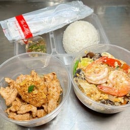 ข้าว+หมูกระเทียม+ผัดวุ้นเส้นกุ้งสด