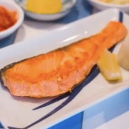 (515) ปลาแซลมอนย่างเกลือ Salmon Shioyaki