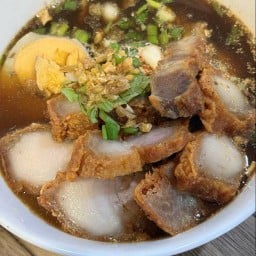 ก๋วยจั๊บน้ำข้นเตาปูน พิซซ่า