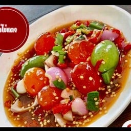 ยำไข่แดงเค็ม