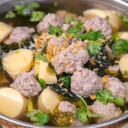 ต้มจืดเต้าหู้ไข่หมูสับสาหร่าย