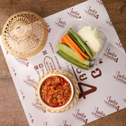 ชุดน้ำพริกอ่อง + ผักสด - Spicy Northern Thai Pork And Tomato With Vegetables