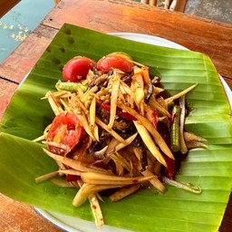 ตำปูปลาร้า￼