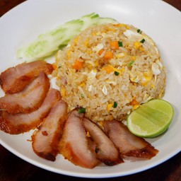 ข้าวผัดคอหมูย่าง