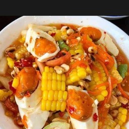 ตำข้าวโพดไข่เค็ม