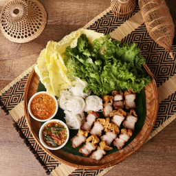 ชุดเมี่ยงหมูกรอบ - Crispy Pork Spicy Salad 