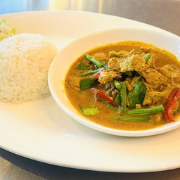 ข้าว ผัดพริกแกงหมู