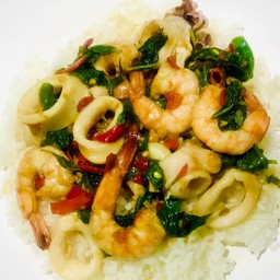 ข้าวกระเพราทะเล
