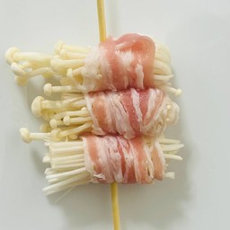 สามชั้นพันเห็ดเข็มทองหม่าล่าย่าง