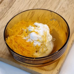 ไอติมไข่แข็ง+ฝอยทอง