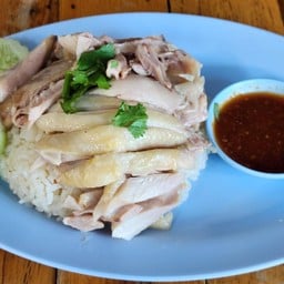 ข้าวมันไก่ อ้วนสาย4 @สิงห์บุรี