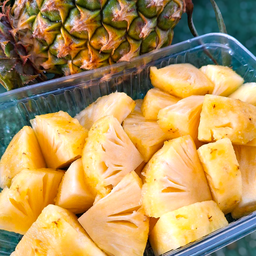 สับปะรดหั่นพร้อมทาน