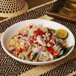 ยำมาม่าหมูสับ - Spicy Instant Salad with Minced Pork