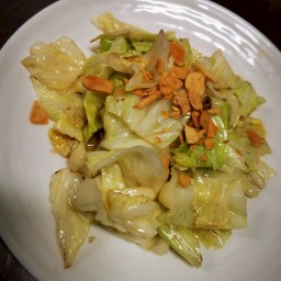 กระหล่ำปลีผัดน้ำปลา