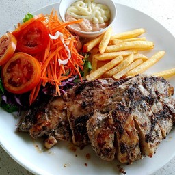 สเต็กอกไก่พริกไทยดำ 2ชิ้น