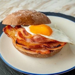 English Bacon & Egg Bap