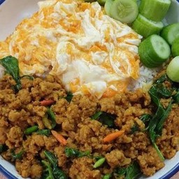 เนื้อโคขุนผัดพริกแกงใต้ ราดข้าว