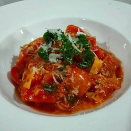 Fresh Homemade Fettuccinie Arrabiata