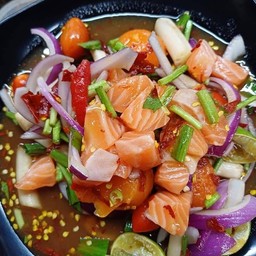 ยำแซลมอน