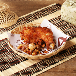 สะโพกไก่ทอด - Deep fried Chicken Thigh