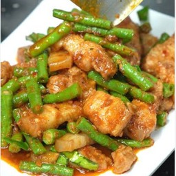 หมูผัดพริกเเกง (กับข้าว)