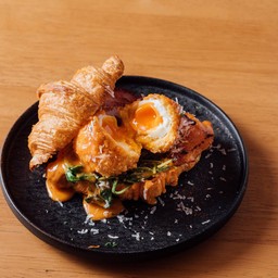 Espresso Benedict Croissant 