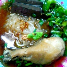 ก๋วยเตี๋ยวไก่ตุ๋น