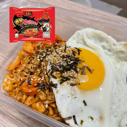 มาม่าเผ็ดx2 +ไข่+เครื่อง1อย่าง