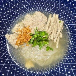 ก๋วยจั๊บไก่ต็อก