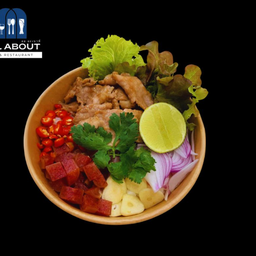 ข้าวขยำหมู (หมูนุ่ม) +ไข่ต้ม