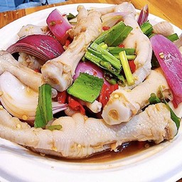 ยำตีนไก่