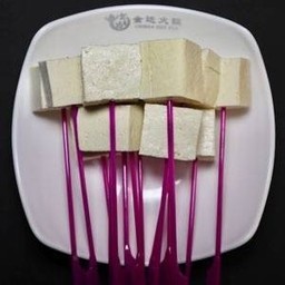 B04 เต้าหู้ขาว