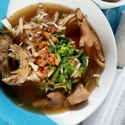 ก๋วยเตี๋ยวมาม่าไก่มะระ