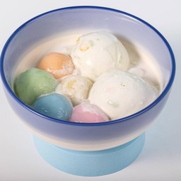 ไอศกรีมรวมมิตร+บัวลอยมีไส้