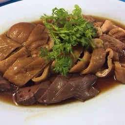 ไส้หมูพะโล้