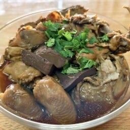 โคตรตุ๋น ก๋วยเตี๋ยวไก่ คลอง4