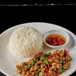 กะเพราหมูสับ