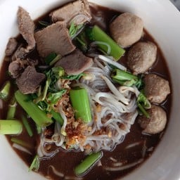 ก๋วยเตี๋ยวเนื้อน้ำตก