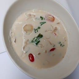 ต้มข่าเห็ด