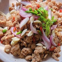 หมูสับปลาอินทรีย์(ราดข้าว)