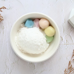 บัวลอยมีไส้น้ำแข็งใส