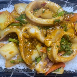 หมึกผัดไข่เค็ม