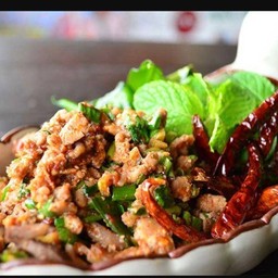 ลาบไก่เขาสวนกวาง