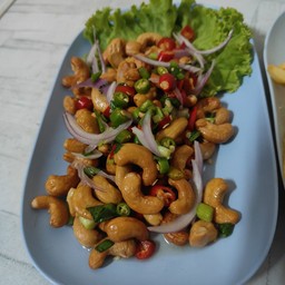 ยำเม็ดมะม่วง