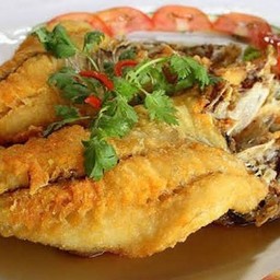 ปลากะพงทอดน้ำปลา