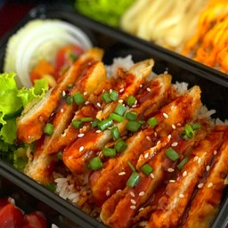 ข้าวไก่กรอบซอสเกาหลี คลองแปดสายล่าง