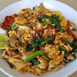 ผัดซีอิ้ว คะน้ากรอบ