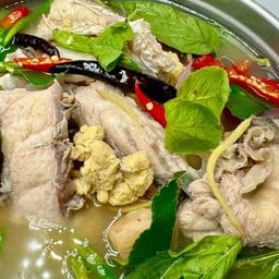 ต้มยำเนื้อปลากระพงหม้อไฟ