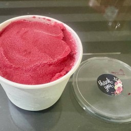 เปรี้ยวหวาน สดชื่น ไม่ผสมนม ประเภทไอศครีมซอร์เบต์ ผสมเนื้อผลไม้ ชื่นใจ คลายร้อนค่ะ