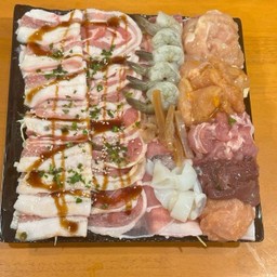 หมูกระทะชุดใหญ่ L (ฟรีผัก 1 ชุด)